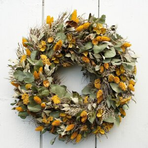 trockenblumenkranz-eukalyptus-gruen-gelb-44-cm