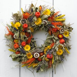 sommerkranz-mit-naturmaterialien-und-strohblumen-38-cm