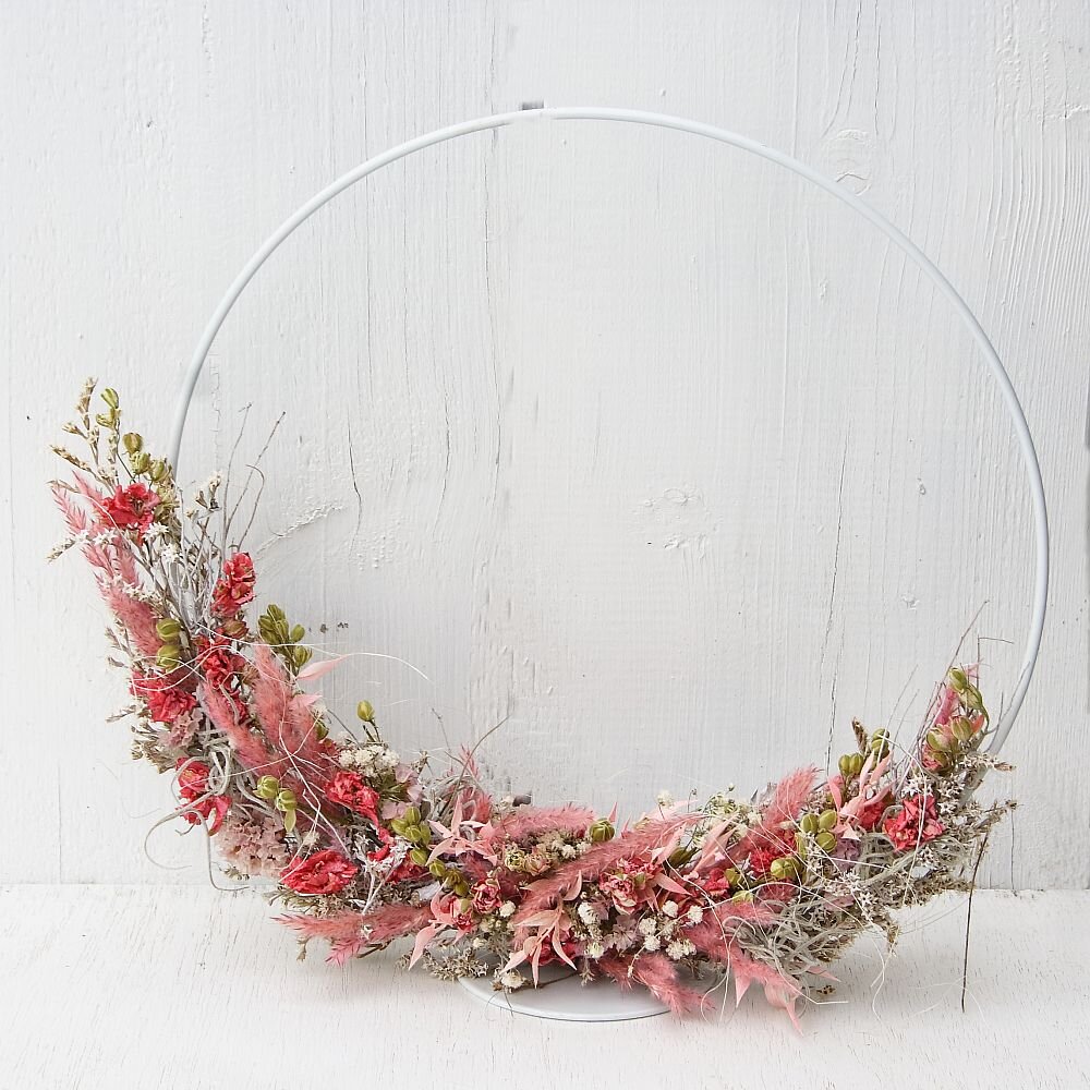 Flower Hoop aus Trockenblumen und Naturmaterialien 33 cm