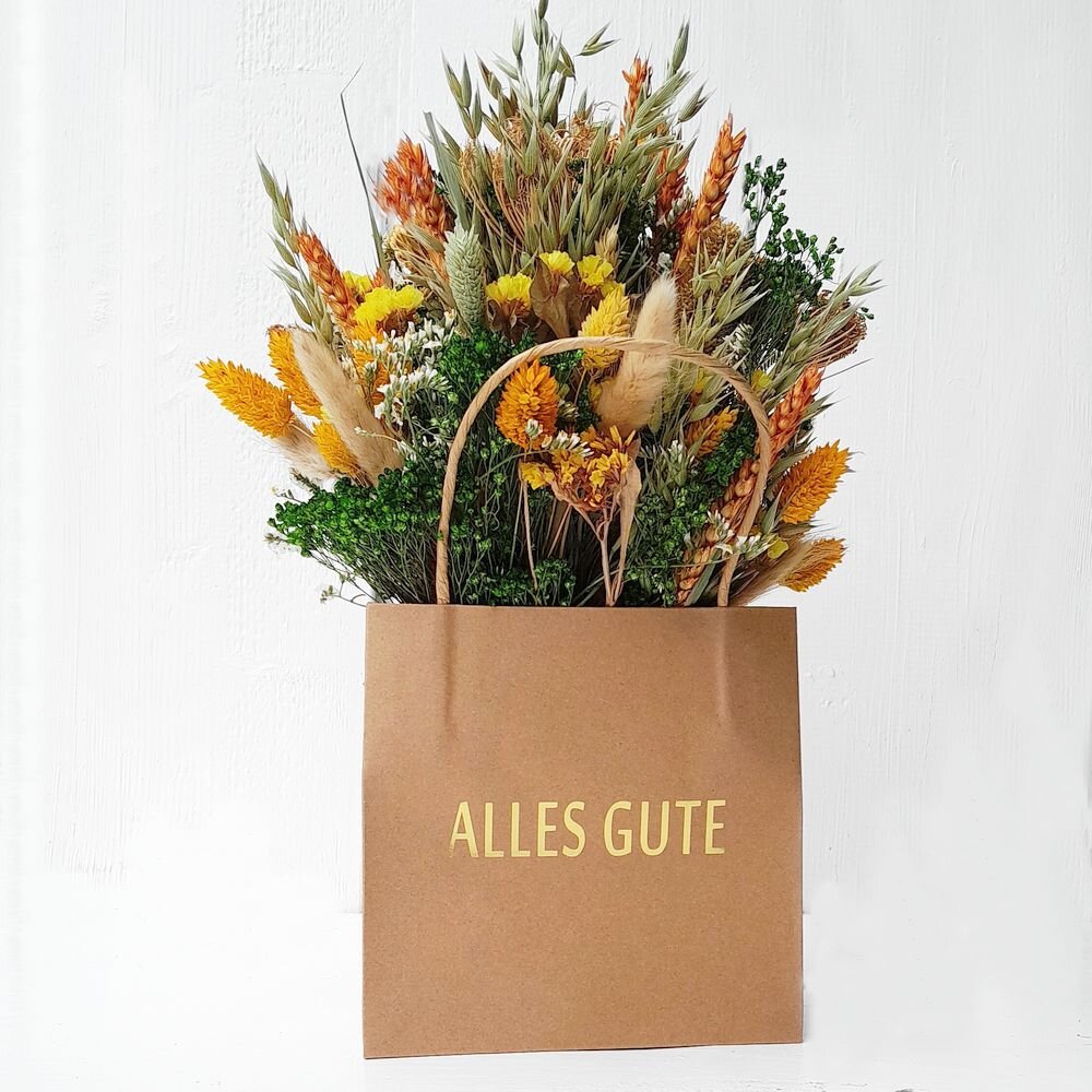 Trockenblumenstrauß gelb-grün in Papiertasche – Stilvolles Geschenk