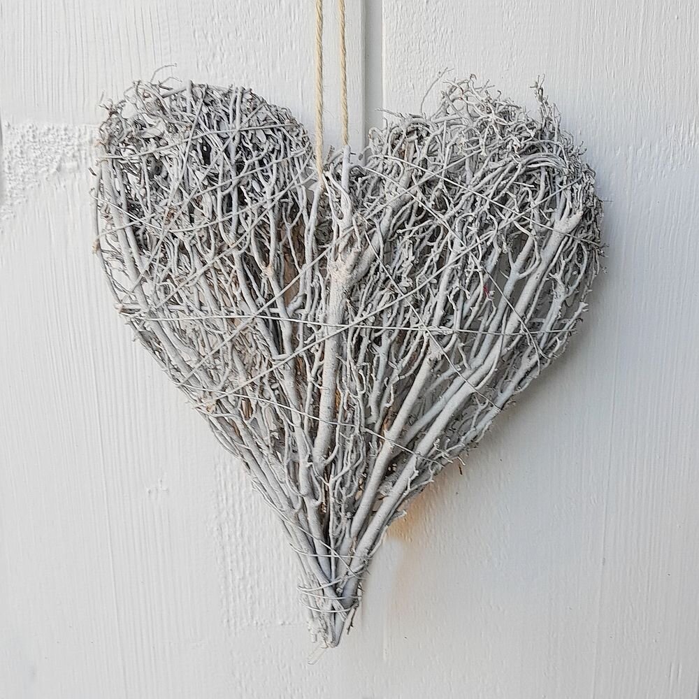 Shabby Chic Herz Deko aus Naturzweigen – Vintage Wand- und Türdeko