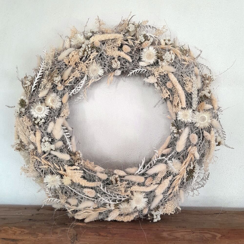Shabby Chic Trockenblumenkranz weiß – Asparagus, Lagurus & Strohblumen
