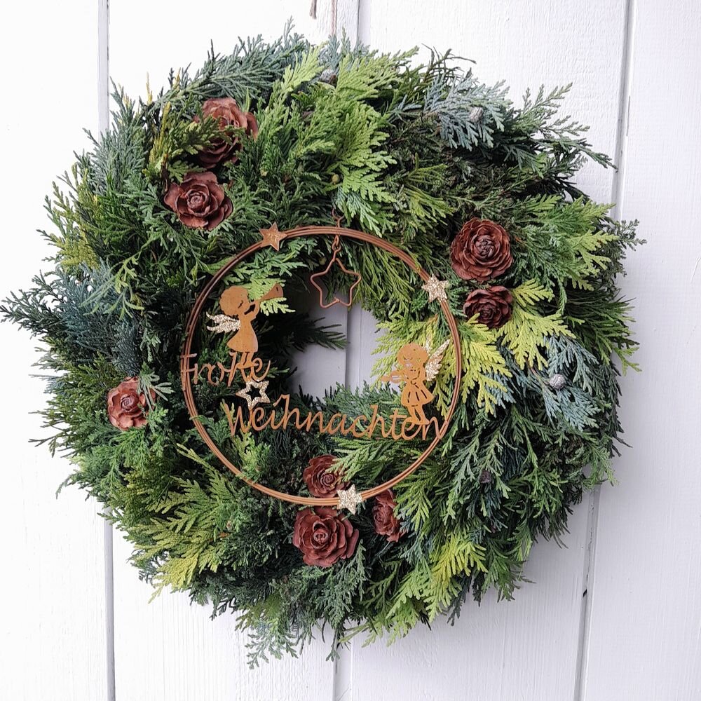 Adventskranz "Frohe Weihnachten" mit frischem Koniferengrün gebunden