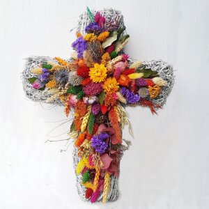 Handgefertigtes Grabkreuz aus Trockenblumen –...
