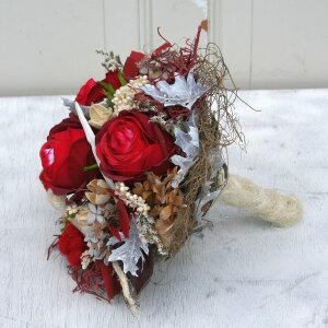 Geschenkstrauß Biedermeier mit roten Rosen